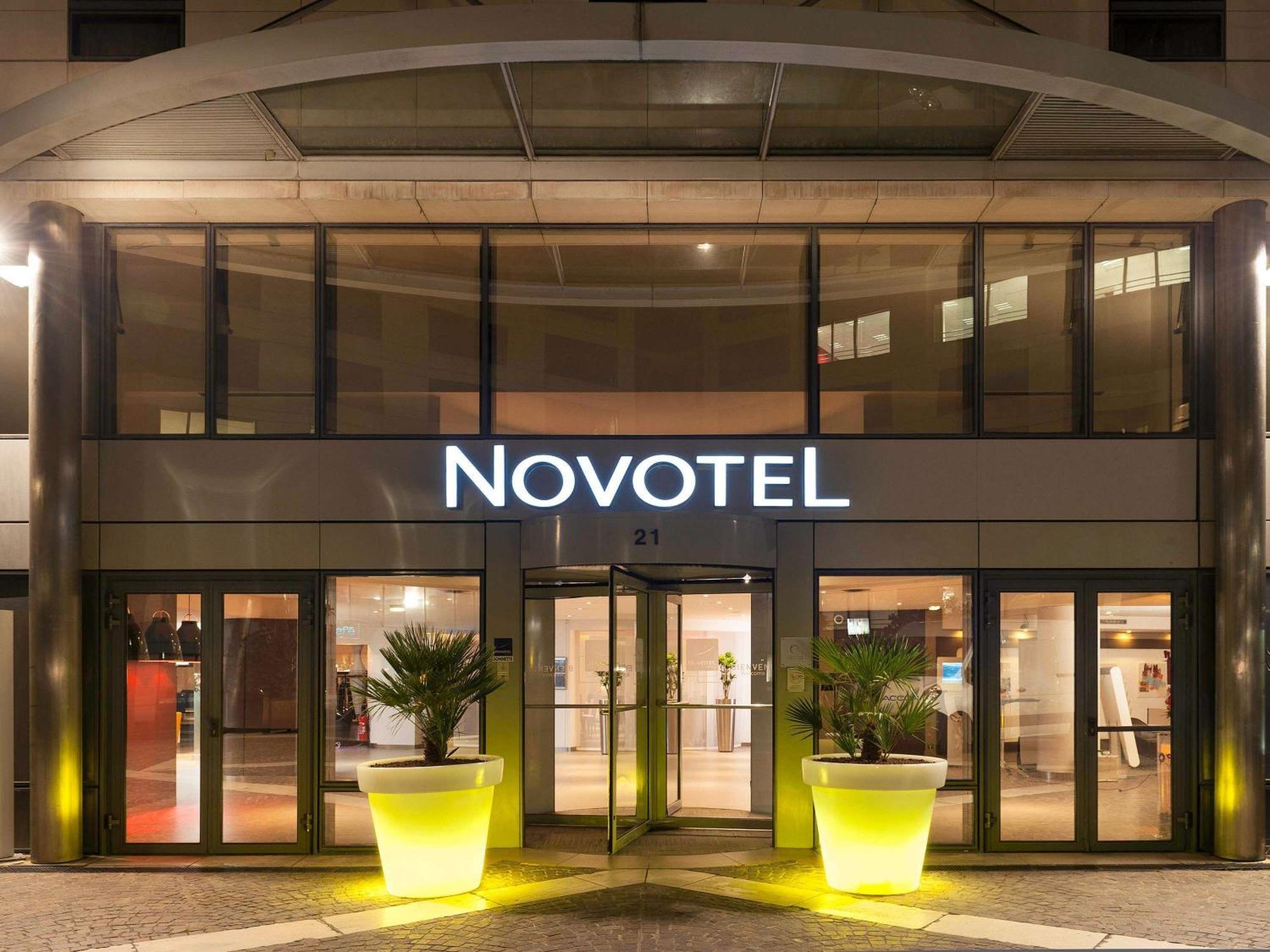 Novotel Paris Rueil Malmaison Exterior foto