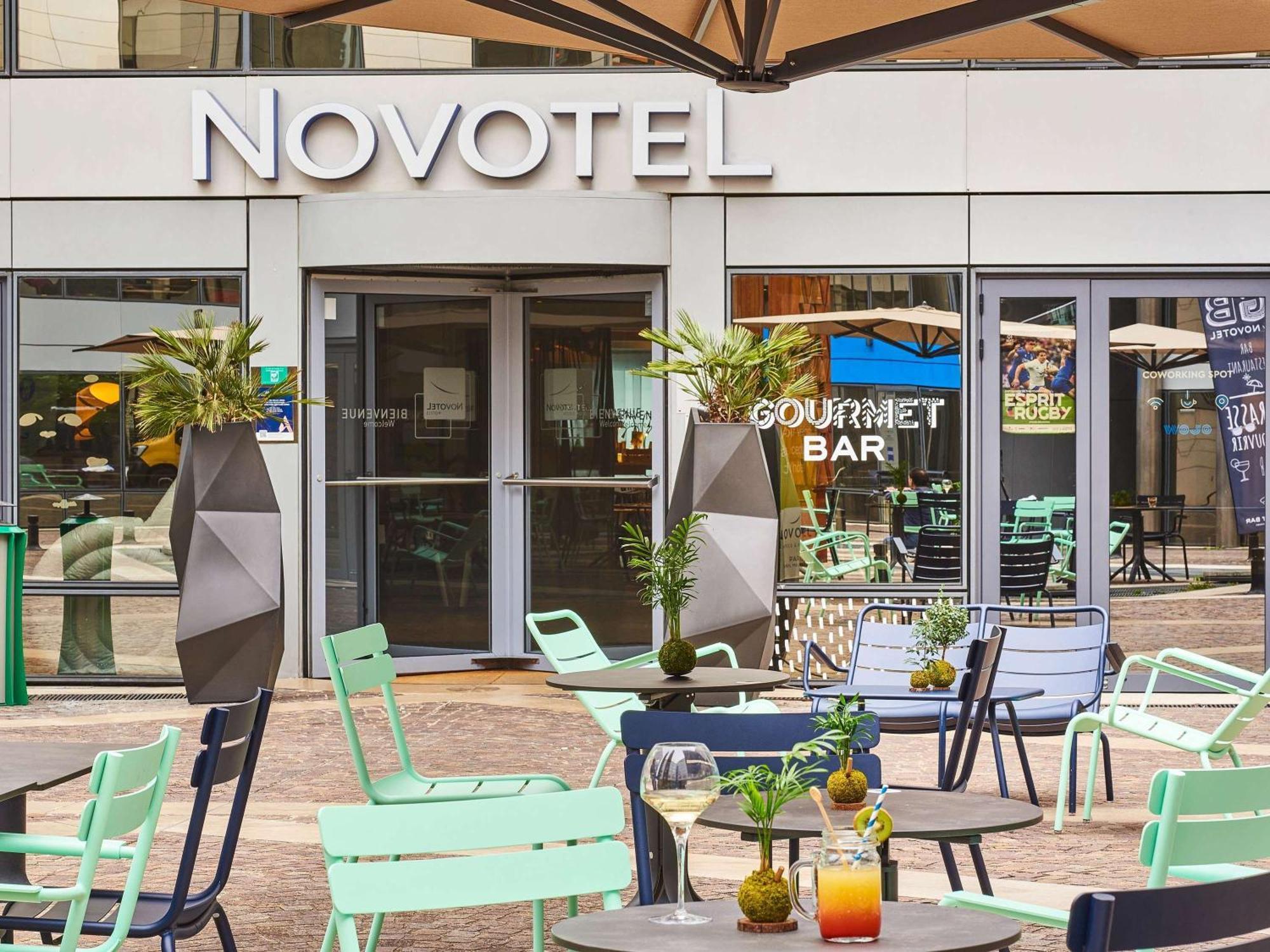 Novotel Paris Rueil Malmaison Exterior foto